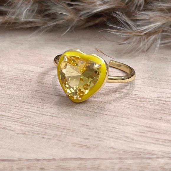 Amour Rings Collection - Picture 8 of 12